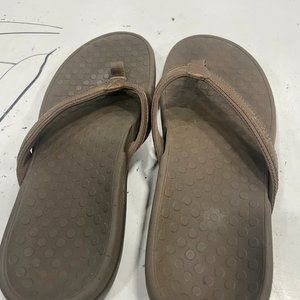 Vionic Tide II women's brown slip on flip flop thong sandals size 8